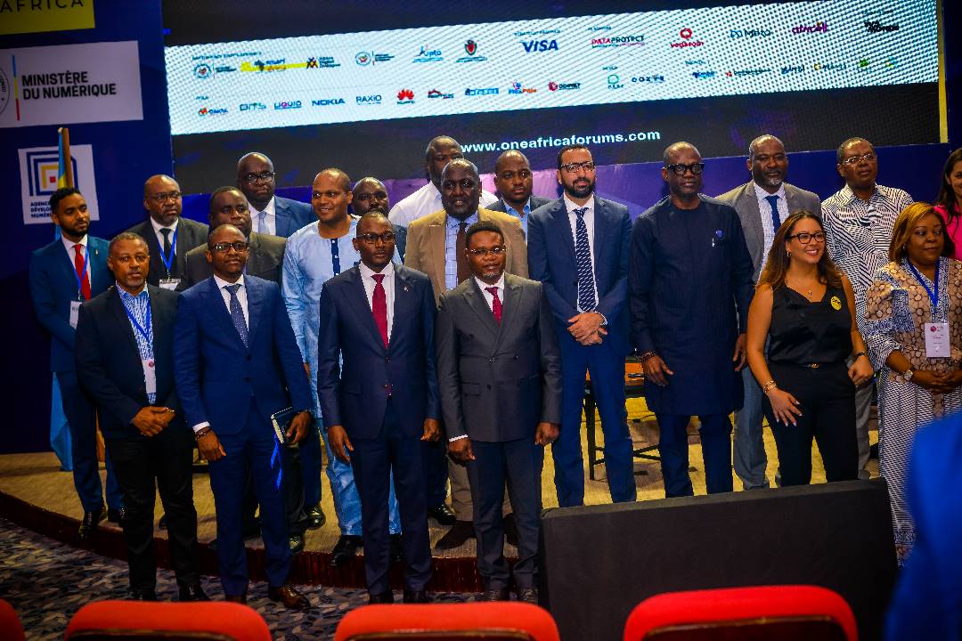 RaxioR's tweet photo. Ce fut un reel honneur de participer a @oneafricaforum ADEX 22 où nous sommes revenus sur le role des infrastructures en reponse à la question de la cybersecurité en afrique. @raxio_group @numeriquecd @migishaofficiel @PrimatureRDC @YannSukakumu @Presidence_RDC https://t.co/xlyfmGdoqT