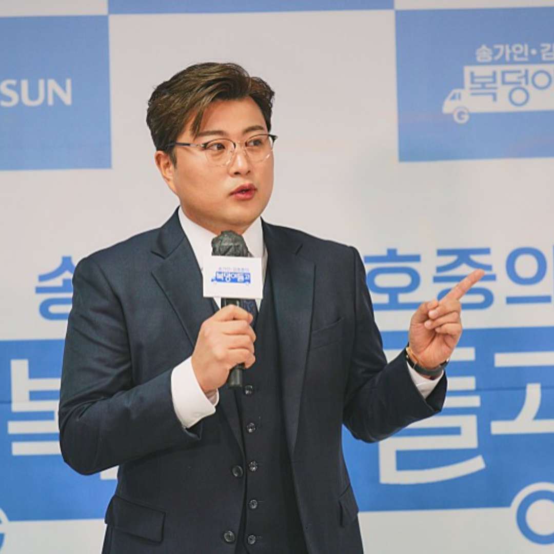 김호중 역조공의 두 남매 최고의 예능 발휘!
#김호중복덩이들고_수요일마다_아리스에게컴
김호중역조공예능
#국민복덩이남매_김호중_송가인