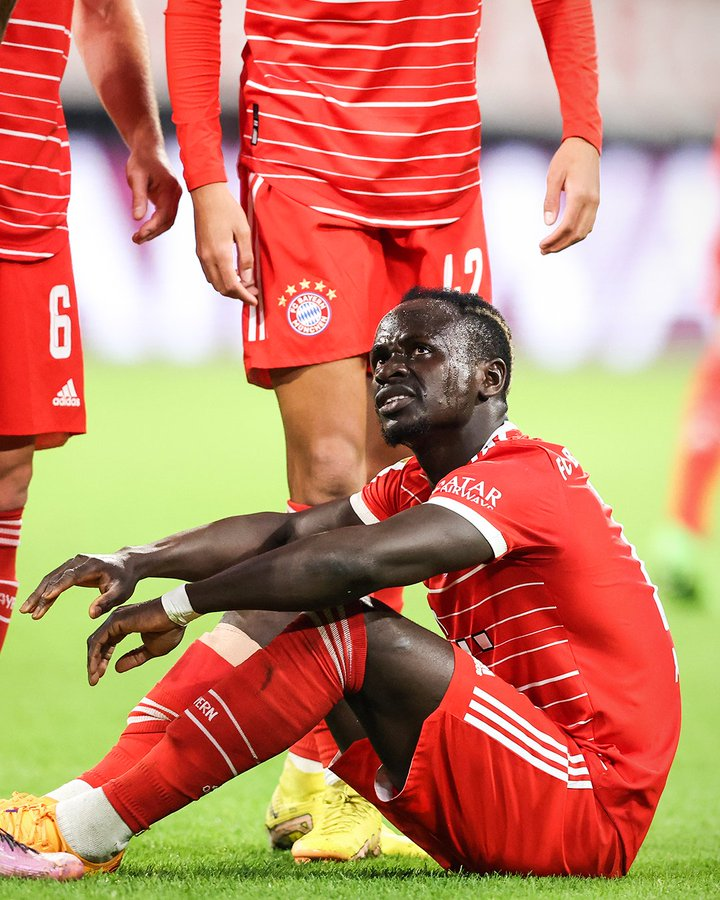 TorresErwerle's tweet photo. L'Equipe informa que Sadio Mané se pierde el Mundial por la lesión que sufrió ayer. 🇸🇳 https://t.co/zAVnGHjEPz
