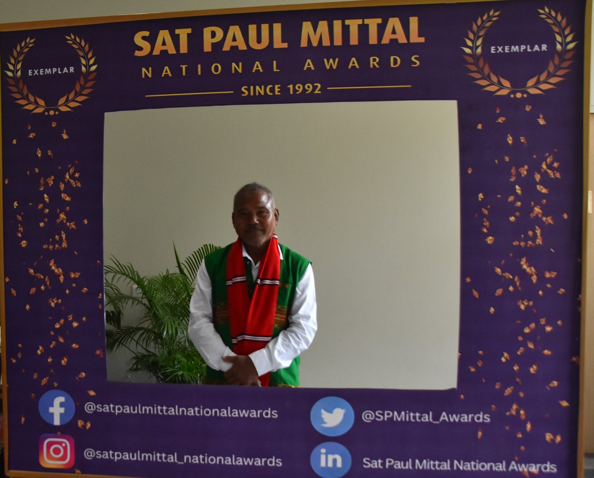 SPMittal_Awards's tweet photo. Popularly known as the ‘The Forest Man’, he is an environmental activist and forestry worker from Majuli.
Warmest congratulations to Sh. Jadav Payeng for winning the Sat Paul Mittal Gold Award 2022 in the ‘Individual’ category. https://t.co/LIXBbBbhQk