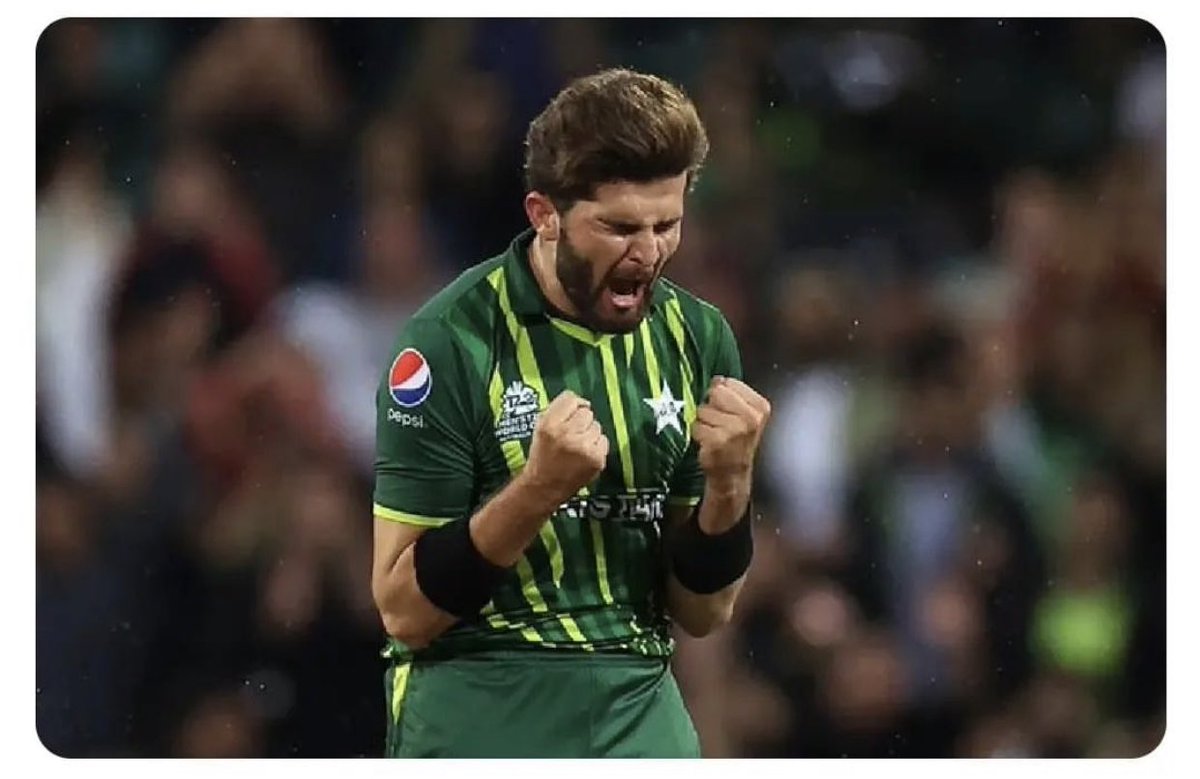 Kinzi786's tweet photo. Iqbal ka shaheen 🖤🌺
#final #pak #ShaheenShahAfridi ❤️ https://t.co/sbBP6yT4nK