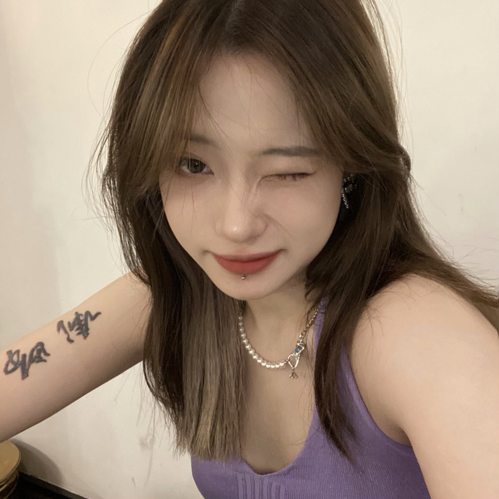 WildddFEI's tweet photo. hi https://t.co/1U1CEXYGTM