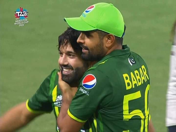 ItxMnt's tweet photo. Gonna tell my kids They were Quaid e Azam and #AllamaIqbal of Pakistan cricket 

#BabarAzam𓃵
#T20Iworldcup2022 https://t.co/2RmzYwk9UR