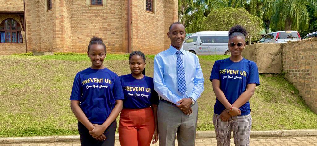 ReducingUti's tweet photo. We had a talk with the coolest vice chancellor of @UCUniversity about @ReducingUti and he thanked us for the great work done so-far. https://t.co/5uUm9QjY4b
