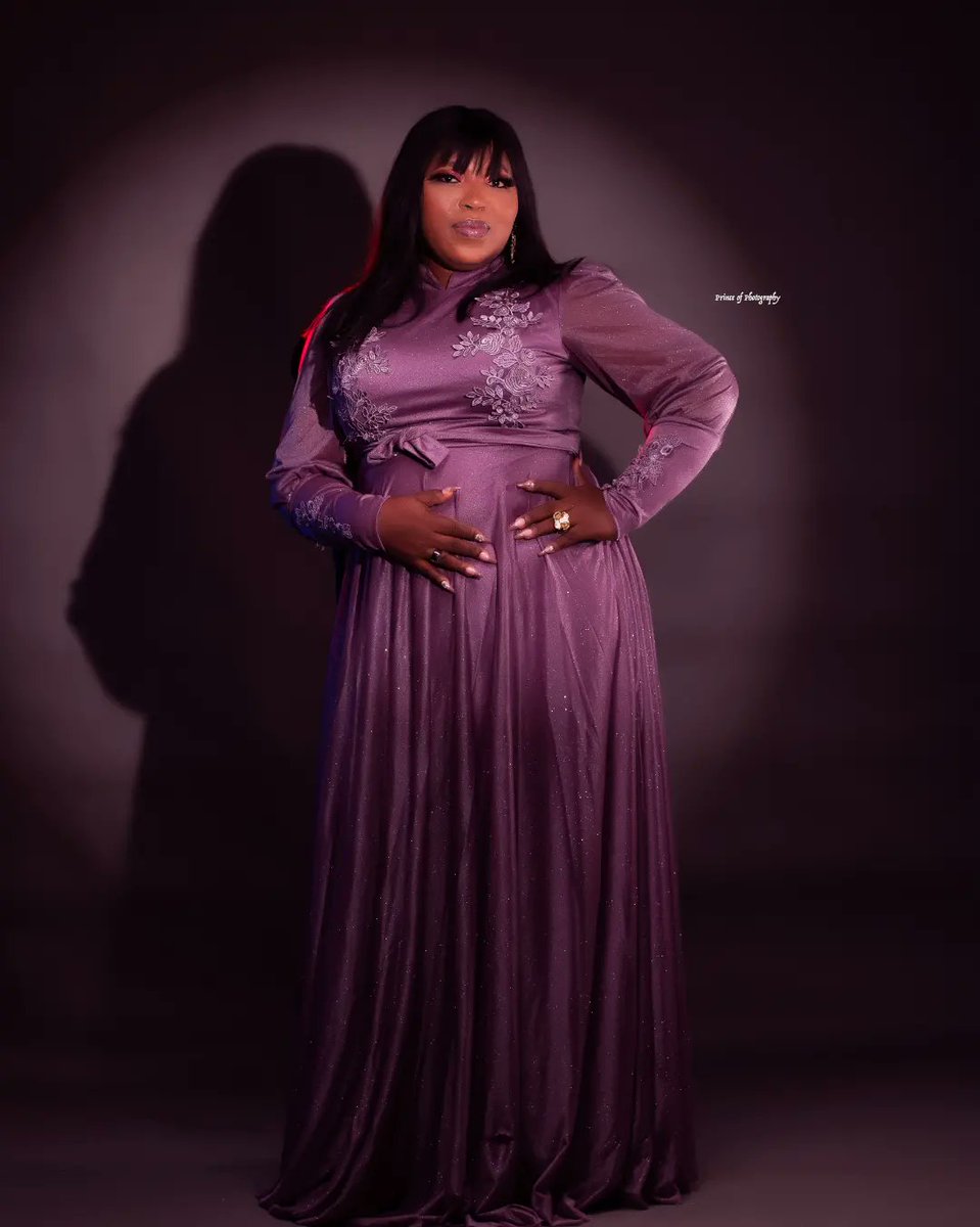 adegraphystudio's tweet image. With the new day comes new strength and new thoughts. @ladyb24.bo 

Makeup: faith_otbb
📸 :princeofphotography