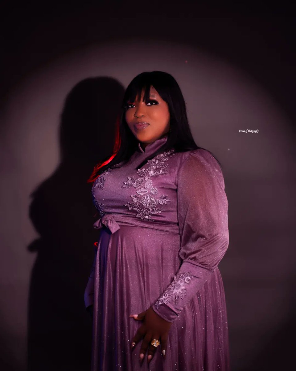 adegraphystudio's tweet image. With the new day comes new strength and new thoughts. @ladyb24.bo 

Makeup: faith_otbb
📸 :princeofphotography