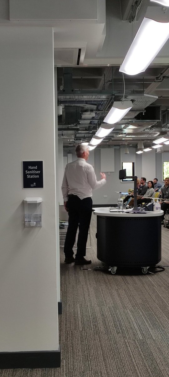 CoCreationRehab's tweet photo. The brilliant @AndyKerrBME discussing his research on the 'Control of stand to sit movement in acute stroke survivors' ๐ถโโ๏ธ๐บ#SRRSSAHPF2022 @rehabresearchuk @SSAHPF @CHSScotland @UniStrathclyde @StrathBiomedEng #rehabilitation #worldchangingresearch ๐ช#academicexcellence https://t.co/Ac96oGixTH