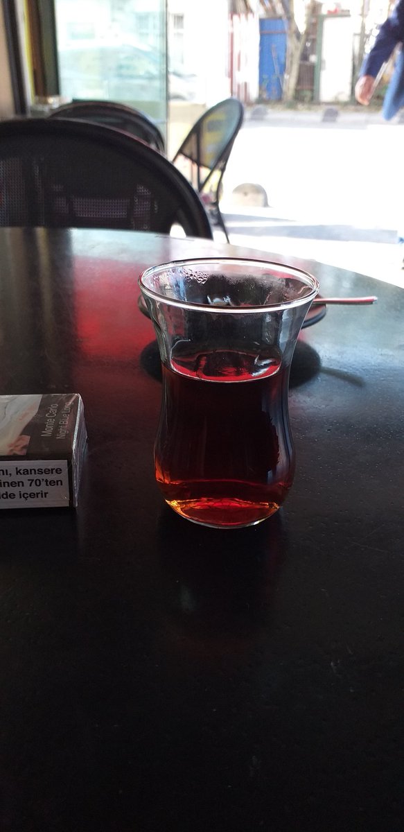 Çay var içersen...