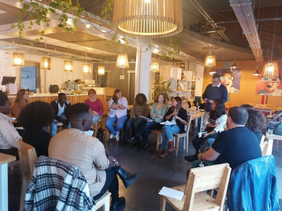 Volvemos a Bruselas para intercambiar buenas prácticas en la formación e inserción laboral de migrantes y refugiad@s, junto a <a href="/MSCSolidaridad/">Mujeres Solidaridad y Cooperación</a> y la Asociación Aquí Estamos Migrando, participando en el 2º encuentro transnacional del proyecto UpLIFT.
➕info👉cutt.ly/FMqdSCu