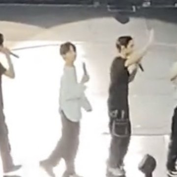 Jaywon_4life_'s tweet image. Look at the tiny cat😭😭😭