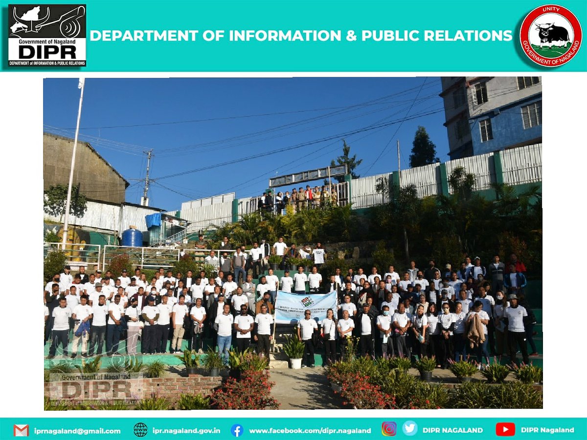 CEO Nagaland, V. Shashank, IAS along with DC & DEO Kohima, @shanavas121, and other officials and participants during a Walkathon Rally at Sokhriezie Park, PHQ junction Kohima on 9th November 2022.