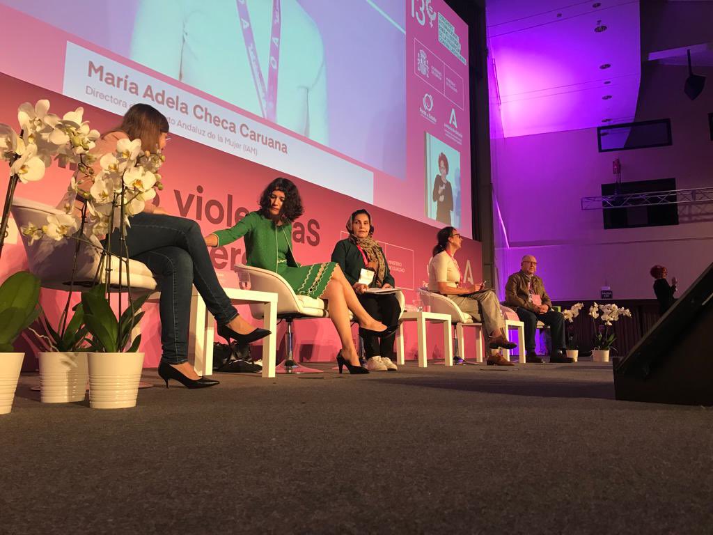 medeapoma's tweet photo. Magnífico  XIII Congreso para el estudio de la violencia contra las mujeres, desde Sevilla de alto nivel crítico y propositivo que no deja impasible. Ha sido un honor colaborar. Gracias por dar voz a las mujeres afganas a través de la jueza Suraya #LaSViolenciaSdeGenero https://t.co/x0mRYjwljp