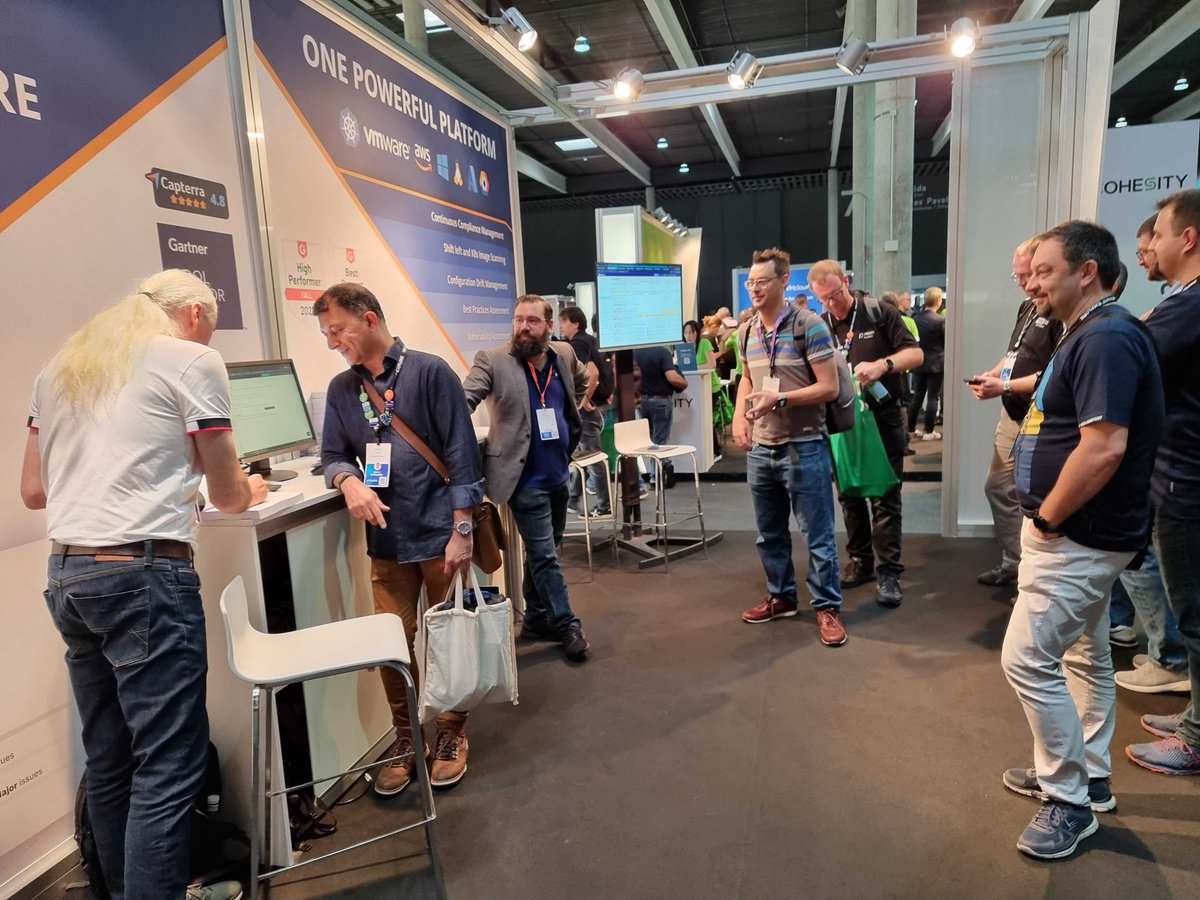 Runecast's tweet photo. What an #ITcrowd for @CormacJHogan's book 👏 It was great to have you at our booth for #VMwareExplore. Your book is a must-have for every sysadmin starting up with #Kubernetes.

#vCommunity, join us for a quick chat about the Runecast AI-driven platform today (booth 207) 👇 https://t.co/FPh4hrzkzz