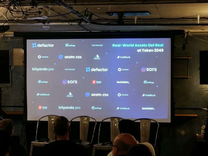 Atom CTO tweet media