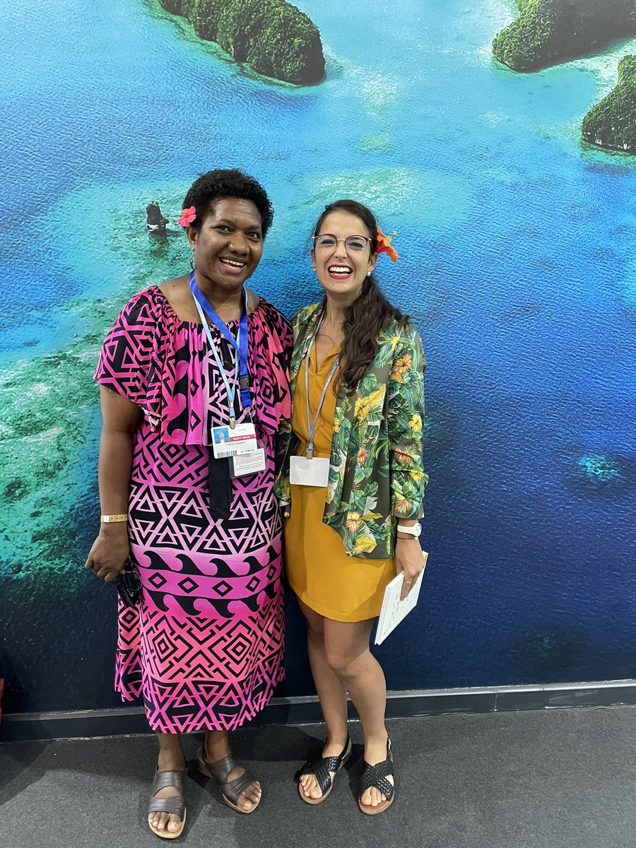 So happy having the chance to meet #Vanuatu head of delegation for #COP27. So inspiring to see Pacific islands leadership to shake the international community to accelerate #climate action.