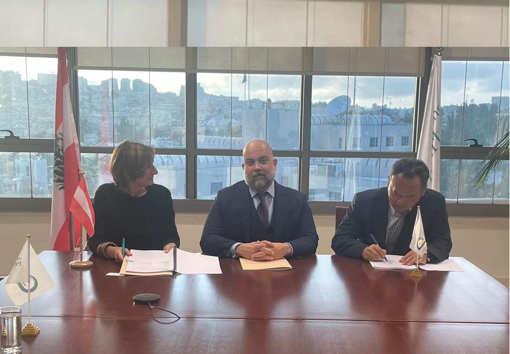 QuartetOffice's tweet photo. The Office of the Quartet welcomes Austria’s contribution to its work. Head of Mission Dr. John N. Clarke (@Clarke_J_N) participated in the signing of a new contribution agreement between Austrian Representative Ms. Astrid Wein and UNOPS Director, Tokumitsu Kobayashi. https://t.co/OWJ8MR63dk