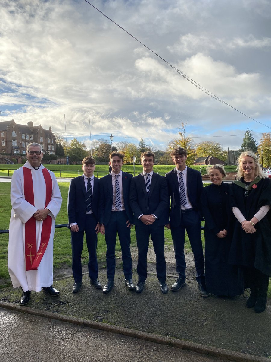 EpsomC_Chaplain's tweet photo. Huge thanks to the senior pupils of ⁦
@EpsomC_Forest for their excellent presentation in chapel today on ⁦
@ArmyChaplaincy. We heard about two inspirational padres: the Revd Noel Mellish VC,MC and the Revd Leslie Skinner - fascinating. ⁦
@ArmyChaplainMus
⁩ ⁦ https://t.co/1pWzKhaHzh