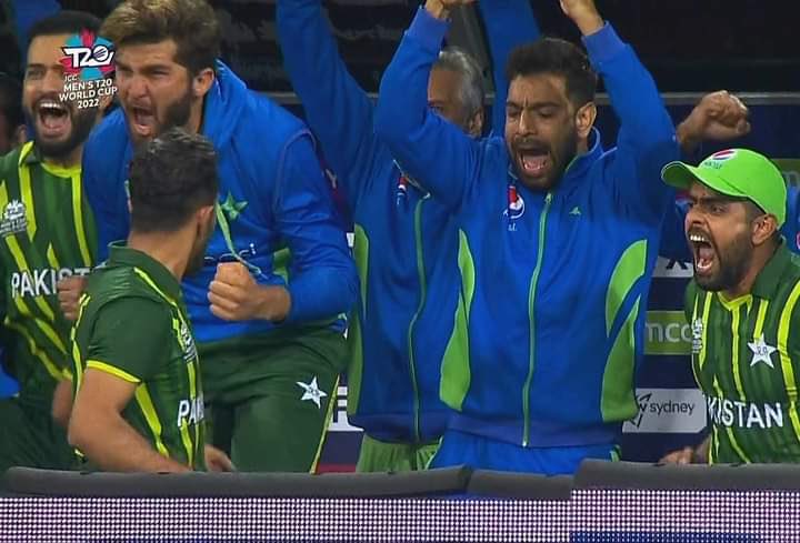 eishaliciouss's tweet photo. Finalist!!! 🇵🇰

#PakvsNZ #BabarAzam𓃵 #PakistanZindabad #T20WorldCup2022 🇵🇰 https://t.co/F5z52ygEU6