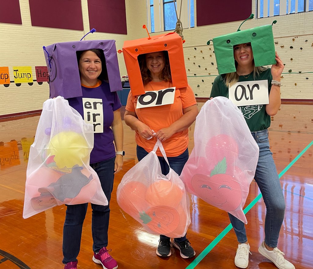 We love a good Letterland costume, and we got LOADS of photos of some dedicated teachers and students for Halloween this year. 

But you cannot beat some of the more advanced character costumes, like these awesome Vowel Stealers! Who else is a big fan of the Robot Gang? 🤖