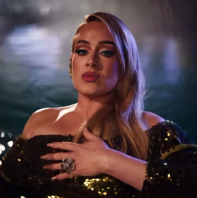 FelipeCoelhoSi4's tweet image. Adele's "I Drink Wine" remains in the top 170 of Costa Rica's Shazam Charts at #164 (+2)