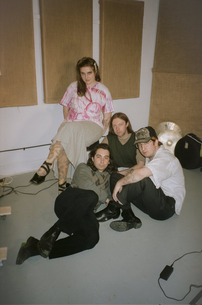 London punk freaks <a href="/SniffanyATN/">Sniffany & The Nits 🦨💨</a> visit Headrow House next Saturday playing tunes from their insane new album The Unscratchable Itch alongside <a href="/ALGRNONCORNELS/">AlgernonCornelius</a>, SMUJ, &amp; Mother Said 

FFO: G.L.O.S.S, Peaches, Lumpy And The Dumpers 
Tickets on sale now: link.dice.fm/Tc8be6edc131