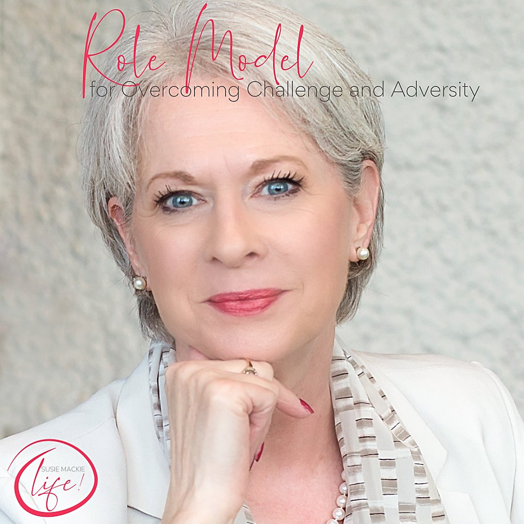 SusieMackieLife's tweet photo. I commit to helping as many women as I can to achieve toughness, strength, resilience, self-belief and self-worth. 
I commit to being the best role model I can be. 
#empowerment #rolemodel #mentaltoughness #selfawareness #publicspeaking #confidence #challenge #resilience https://t.co/sQU86cBxeL