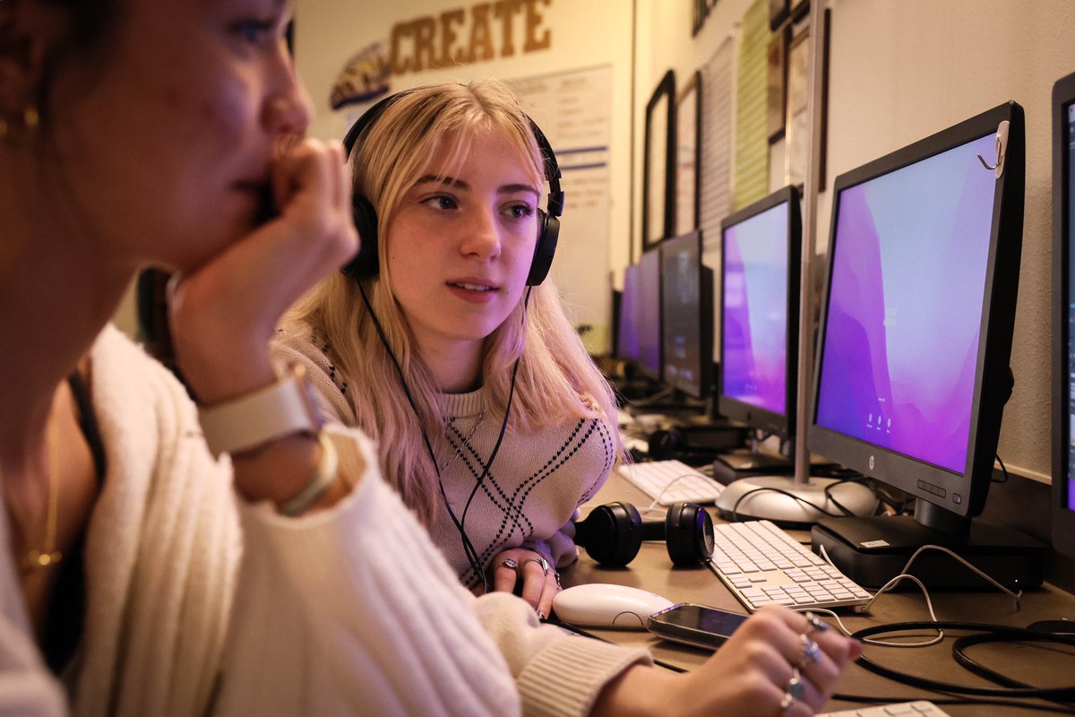 manestreamnews's tweet image. Photo of the Week: Editing a video, junior Tyler Killian works to help her staff mate finish a segment for MHS1. Photo by Emily Nesbitt.