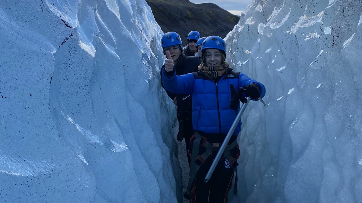 Northern Lights and more as <a href="/ShiplakeGeog/">Geography | Shiplake College</a> explored Iceland during the half term! So many highlights, and for sure many lifelong memories. Make sure you check out the gallery and report at buff.ly/3zZOL2m - there were too many photos to choose from! #ShiplakeInspirational