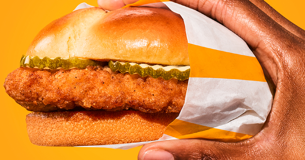 What makes our Crispy Chicken Sandwich so dang delicious? The quality ingredients, of course – from our chicken fillet made with all white meat and the pillowy potato roll to those crunchy, crinkle-cut pickles. Read more: McD.to/6014MatWC #NationalFriedChickenSandwichDay