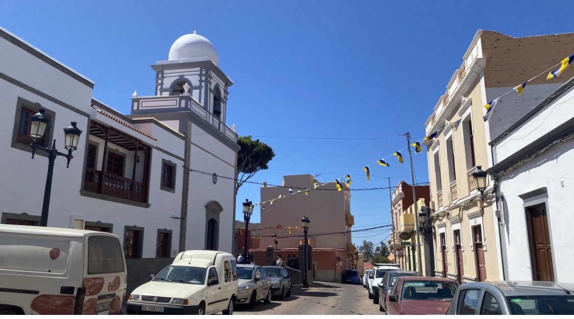 TaniaSS's tweet image. A veces parece que si los problemas no suceden en LPGC o en SCTF no existen, pero sí. Les voy a contar lo que está ocurriendo en el pueblo de Carrizal, en el sureste de Gran Canaria.