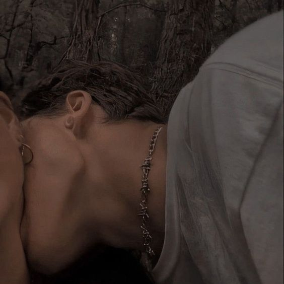 UNTLD4WN's tweet photo. 𝚃𝚁𝙴𝚅𝙾𝚁 𝙈𝘼𝙍𝘾𝙃𝙄𝙊𝙍𝙄   —  '  the 𝒕𝙧𝙤𝙪𝙗𝙡𝙚𝙙 !  
  ﹙  quiet, flirt, hotheaded,
       has a killer stare  .  ﹚* https://t.co/HFjGhaCeuo