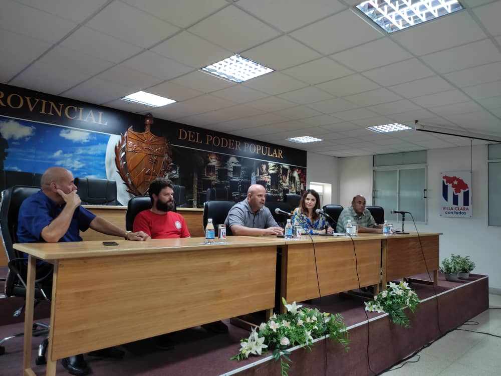 radiocmhw's tweet photo. 📍Presentes también en el encuentro las máximas autoridades del Partido y el Gobierno en el territorio y el Dr. Fidel Antonio Castro Smirnov, profesor titular de Física Nuclear e investigador. 
@Colina_VClara @AlbertoLopezVC @MilaxyA @teleyradio @Ana_Hurtado86 https://t.co/nln2NtbbZk