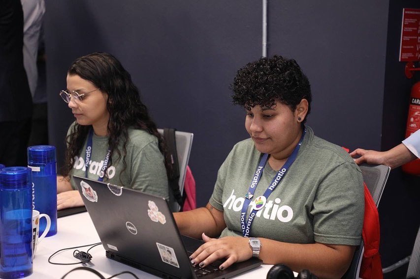 Estas nuevas instalaciones, que aportarán más de 350 nuevas oportunidades, contribuyen a una mayor generación de empleos tecnificados y capacitados y proveerá más valor al referido sector en la ciudad de Santiago.