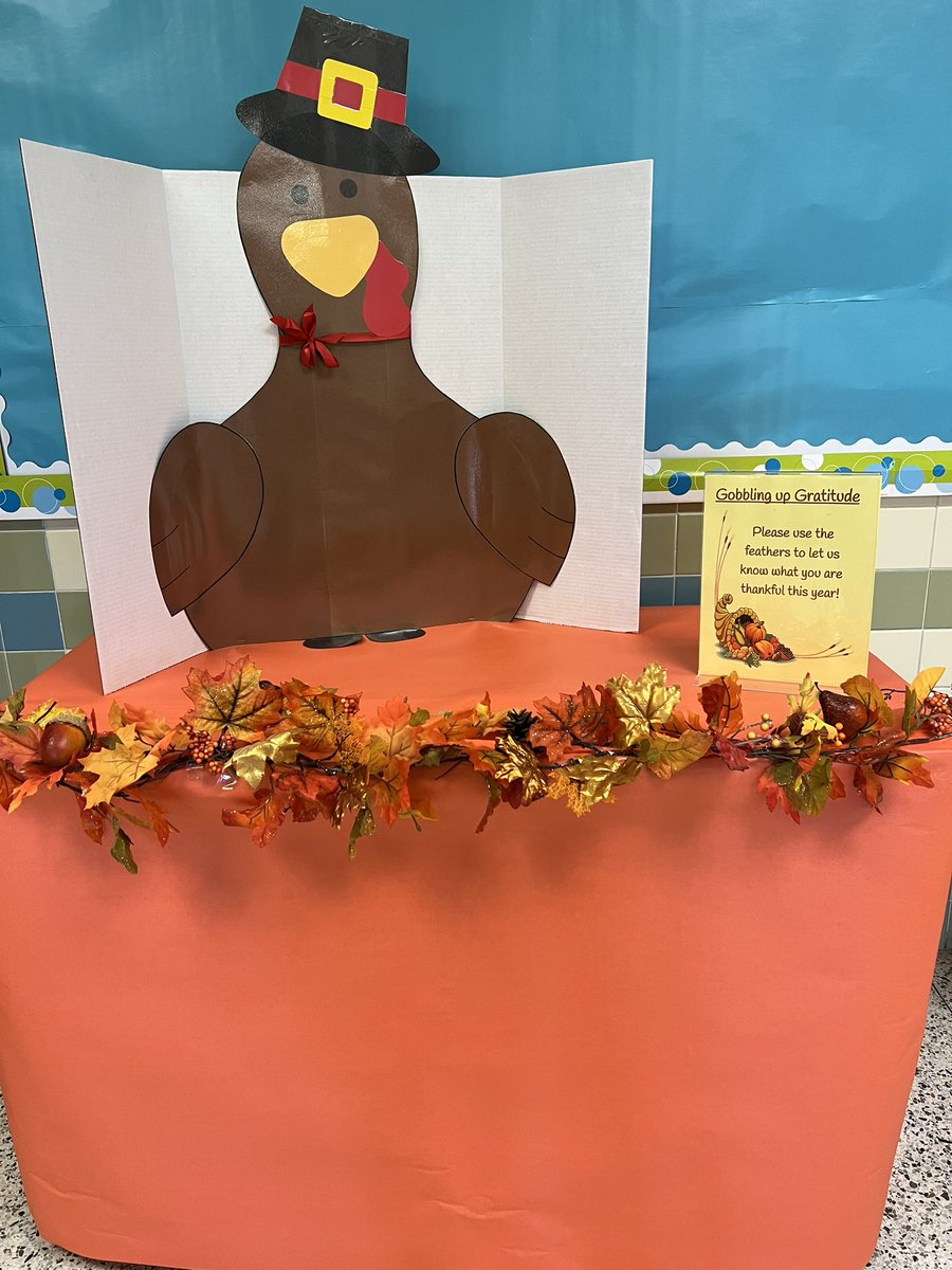 cpkcareercenter's tweet photo. Our Cyclones are gobbling up gratitude. The 🦃 is full of feathers sharing what we are thankful for this year! 💚🌪💙 #3Cs #ProudtobeCCC #FullofThanks #gobblegobble https://t.co/PWwvmPzk1f