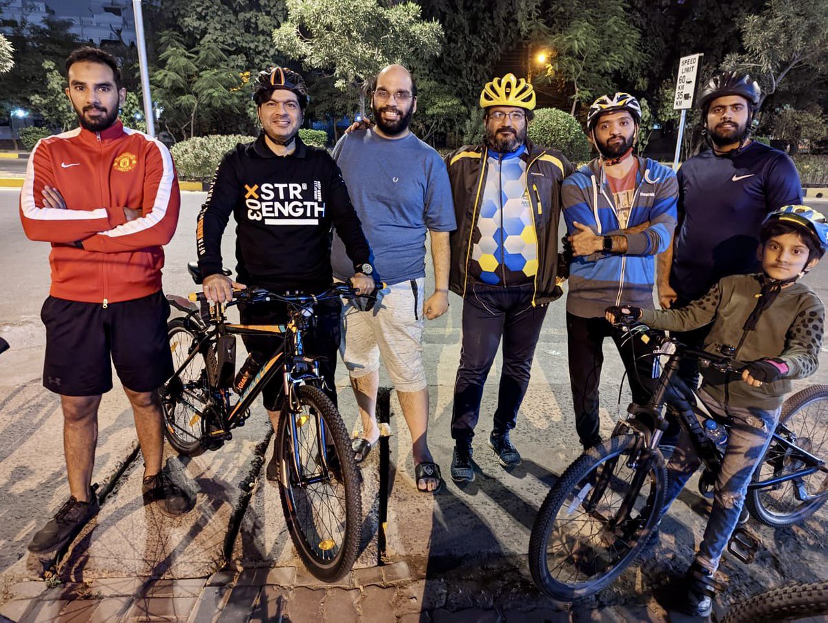 Ana amazing kick start to our weekly night rides with friends and family! Superb weather and great company! #teamgcc #mccknightriders #cycling #cyclinglife