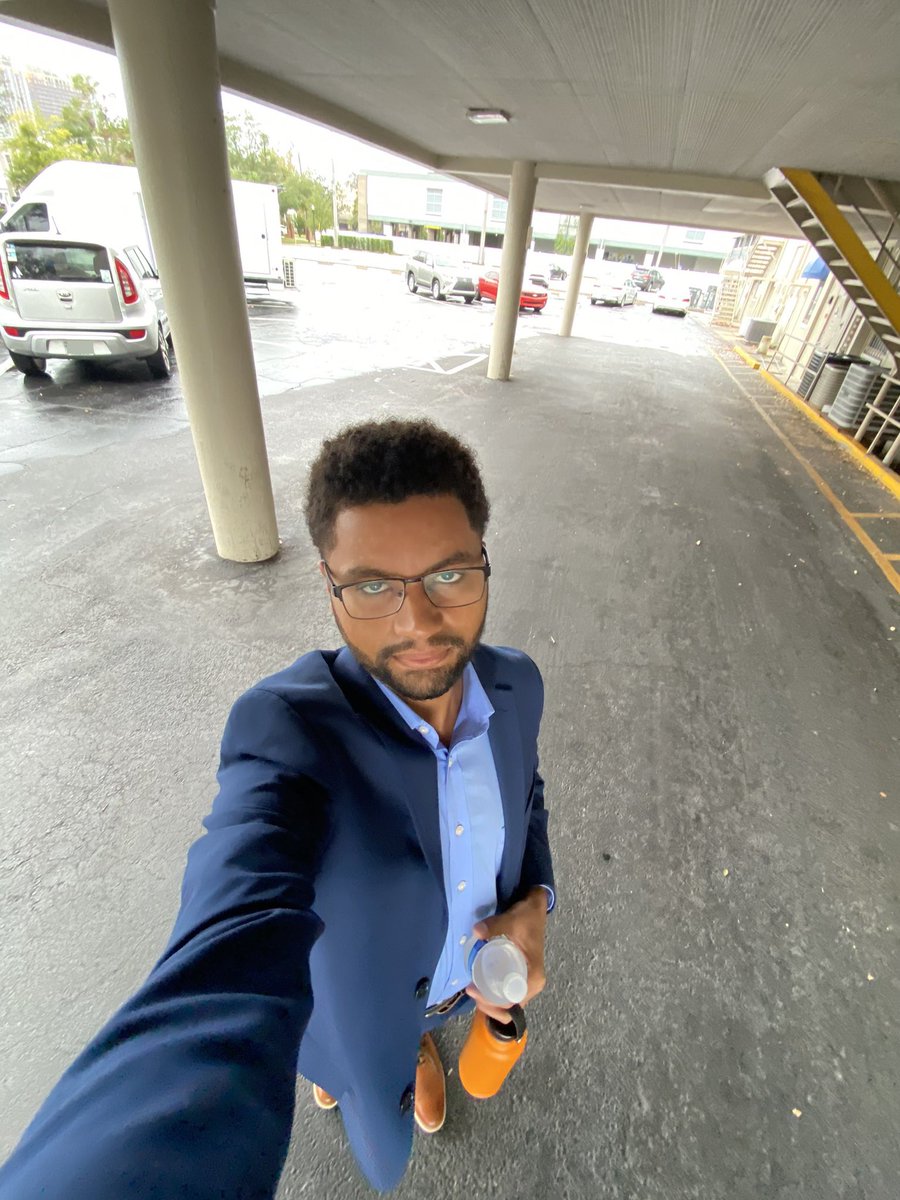 MaxwellFrostFL's tweet photo. ✅ Hydro Flask
✅ Glasses cause I barely slept and my eyes were too dry for contacts 
✅ Brekkie Sandwich
✅ Won my election last night 

It’s a good morning. https://t.co/xAf7YUcrAf