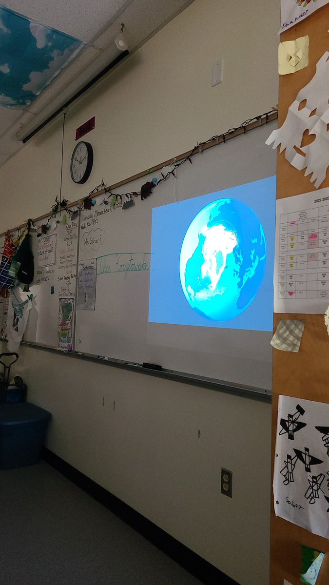 heather_scharf's tweet photo. @DiscoveryEd #TundraConnections  Div.12 watching from Queensborough Middle School in New Westminster, BC, Canada. Student?: How dangerous are polar bears? https://t.co/TfN0nykqli