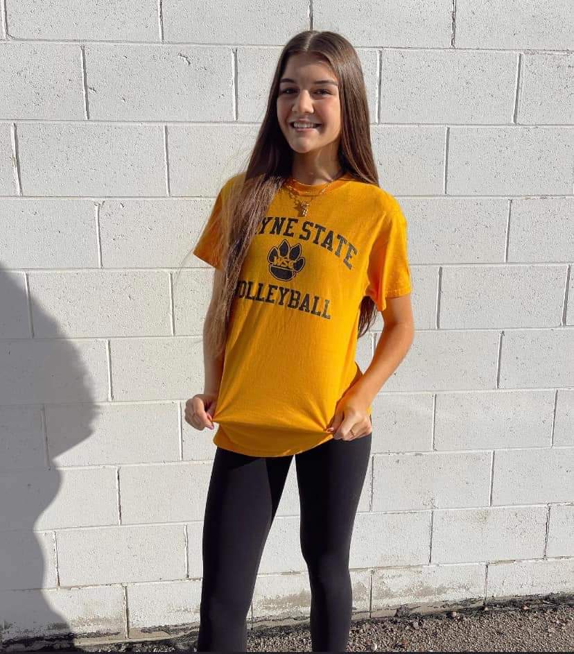 It’s official…Lady Red to Wildcat!! Congrats Ella on signing your National Letter of Intent this morning!! We can’t wait to watch you at the next level!! 🖤🏐💛🐱 #nationalsigningday #waynestatewildcats