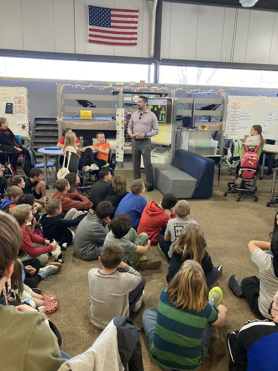 So grateful that a special veteran, Mr. Tanner, took time to share his life lessons with our 4th and 5th grade students today!  #BellflowerWay #ThankAVeteran <a href="/BellflowerPTA/">Bellflower PTA</a> <a href="/mentorschools/">Mentor Schools</a>
