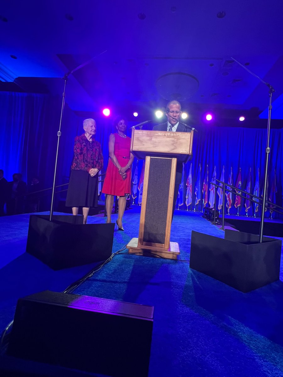 What a historic night in Maryland!

Proud to stand with <a href="/iamwesmoore/">Wes Moore</a>, <a href="/arunamiller/">Aruna K. Miller</a>, @brookeelierman, and @VanHollenforMD as we break barriers and usher in a new era for our state.

Let's get to work.