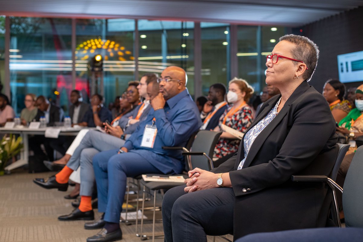 CI_Orange's tweet image. Après plusieurs mois de stage intensif, l’aventure #OSC2022 est terminée. 
Félicitations à toutes les équipes gagnantes : Cafigue, Ecobyk, Serreson et Eosol 👏🏽🏆.
Vivez les meilleurs moments  du #OrangeSummerChallenge2022.
#OpérateurDigitalEngagé ​​ #OrangeDigitalCenter