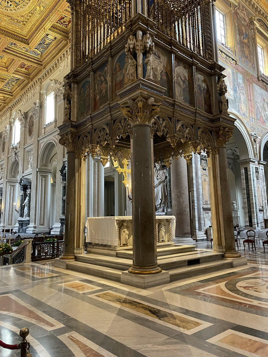 silerenonpossum's tweet photo. “Il Papa, i vescovi, hanno il compito di vigilare che venga posto il fondamento della fede senza ambiguità” #DeDonatis in #SanGiovanniinLaterano https://t.co/pAC3msLQDo