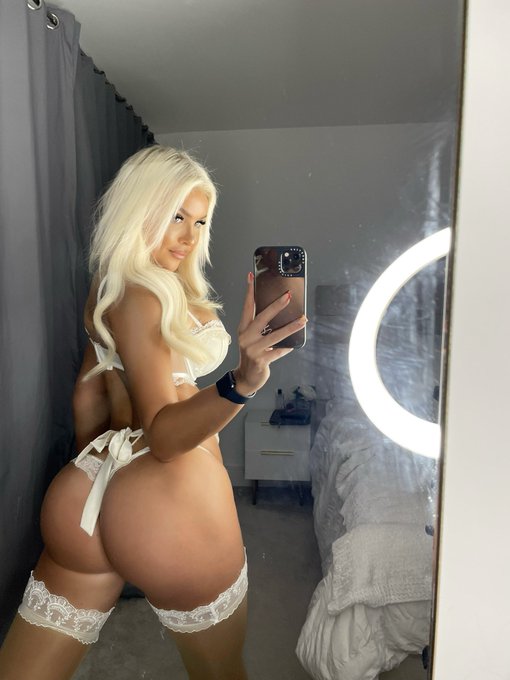 Can I sit on your face? https://t.co/iHPOq25jpV