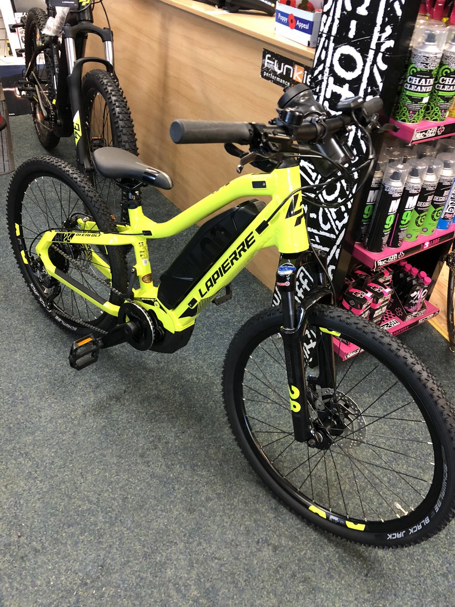 EBIKEs for kids! It’s the future! LAPIERRE OverVolt 24 in Bright yellow! Yamaha 400Wh motor/battery age 8+. Available now! #ebikes #ebikesforkids #lancashirelife