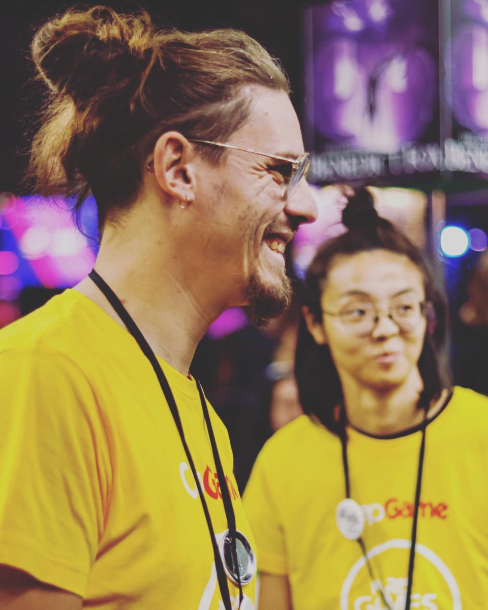 iOneGeek tweet media