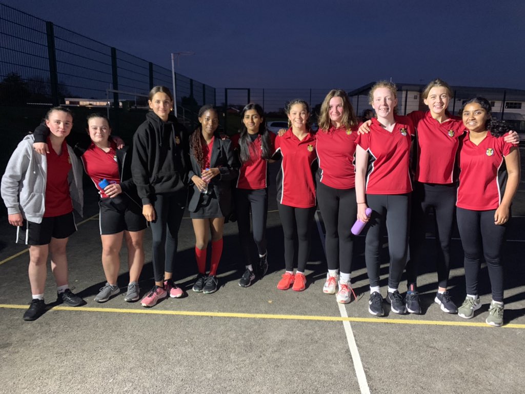 robertsutton_PE's tweet image. Some super play tonight for our U16 netball team at the area tournament. Four wins and two losses @BRS_staffs #netballgoals #gettingdark