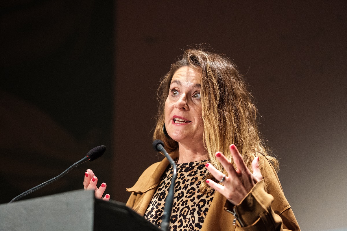 Memorimage's tweet photo. Anna Petrus, directora artística del #Memorimage, parla del poder del cinema amb imatges d'arxiu per canviar les nostres vides i presenta la programació d'enguany amb un fort enfoc en la diversitat. https://t.co/Jv0mnQbU9O