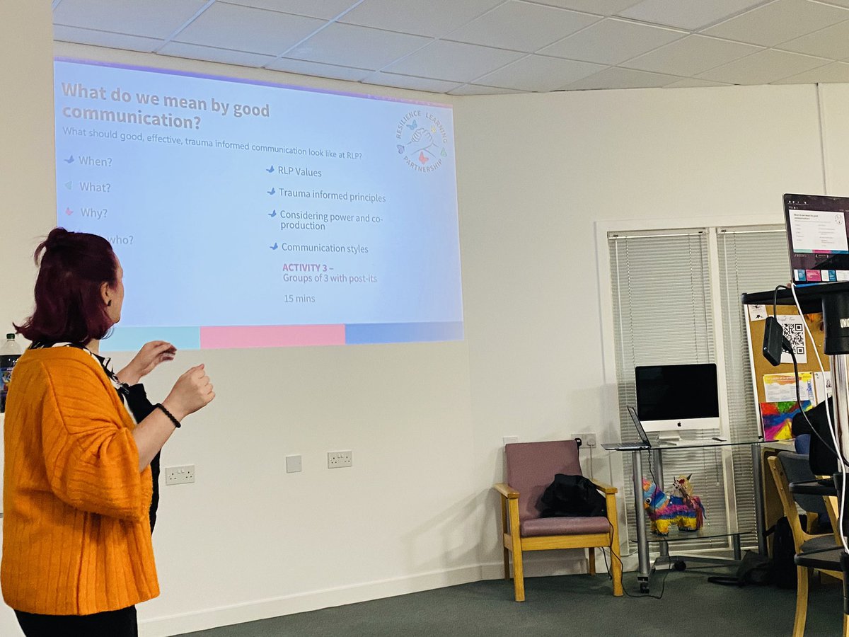ResilienceLear1's tweet photo. What an amazing start to our full staff #Collaboration day today as part of our #PAUSEweek activities. Great conversations and discussion about communication styles, decision making @ResilienceLear1 and the assumptions we can all make. #Messy #REALtionships #MeaningfulCoPro ππ½ https://t.co/fm40kRwiOm