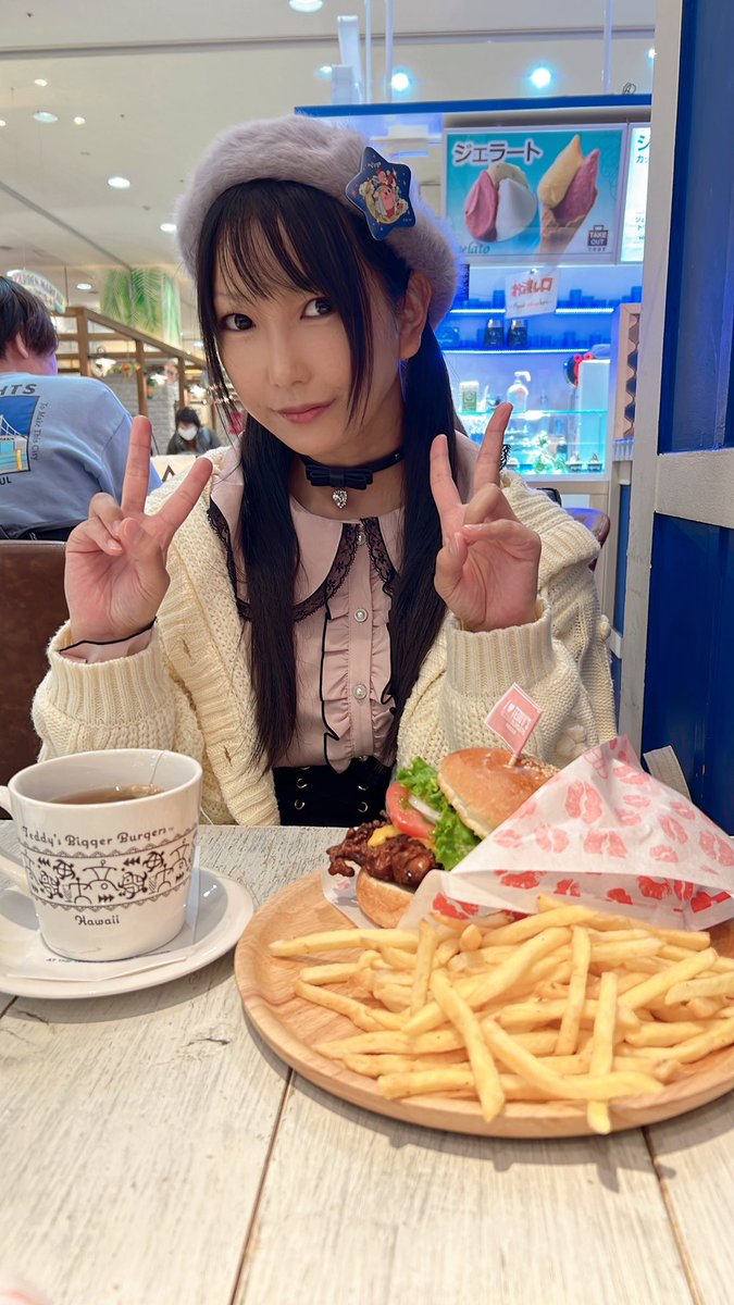 lenfried_new's tweet photo. 彼女とデートにいったに使っていいよ系(* ´_ゝ｀) https://t.co/2yVqVvZnL4