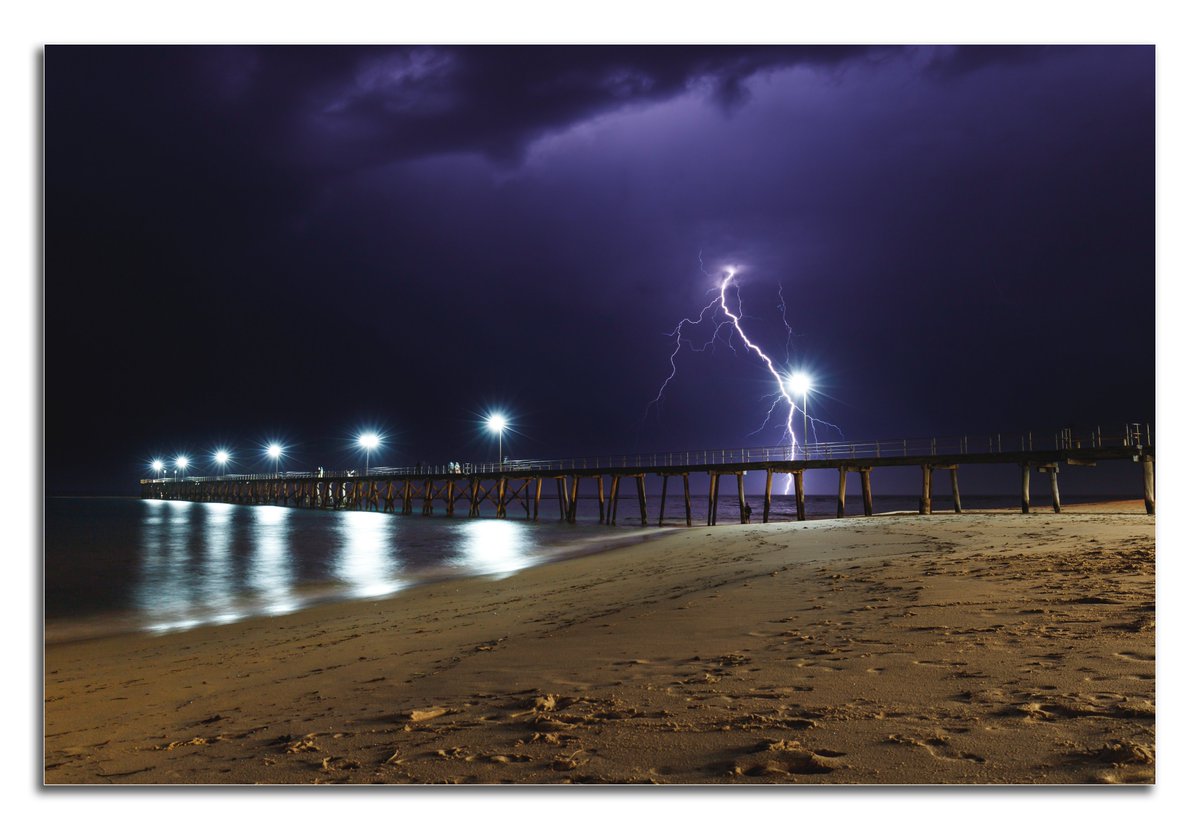 Just a nice single bolt of lightning to make me happy.
Realized latter that a fellow photog friend, was standing under the jetty just left of the lightning lol. 

#CanonFavPic #PortNoarlungaJetty #SouthAustralia 
@7NewsAdelaide